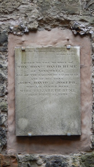 Das Grab von David Hume auf dem Old Calton Cemetery.